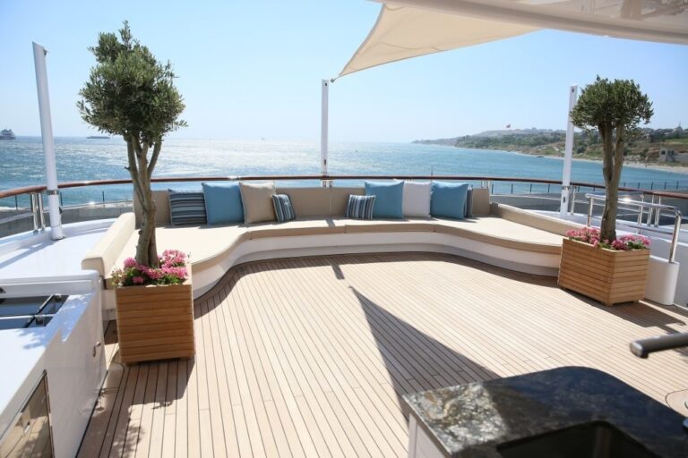 The 50m Yacht DUSUR