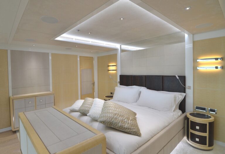 The 52m Yacht JADE 959