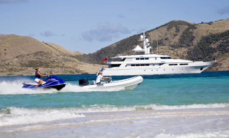 The 53m Yacht TE MANU
