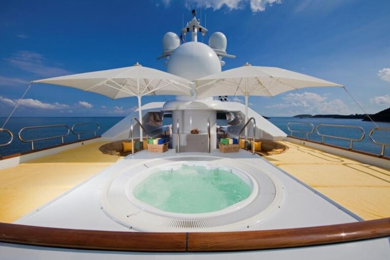 Life Aboard Yacht HUNTRESS II