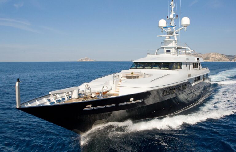 Cruising On Board Yacht MARIU