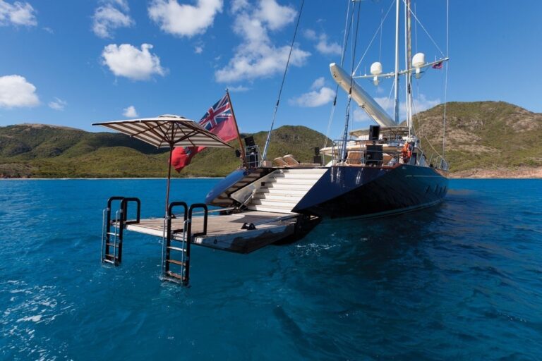 The 54m Yacht TIARA