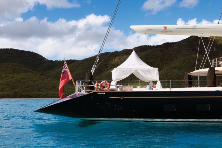 The 54m Yacht TIARA