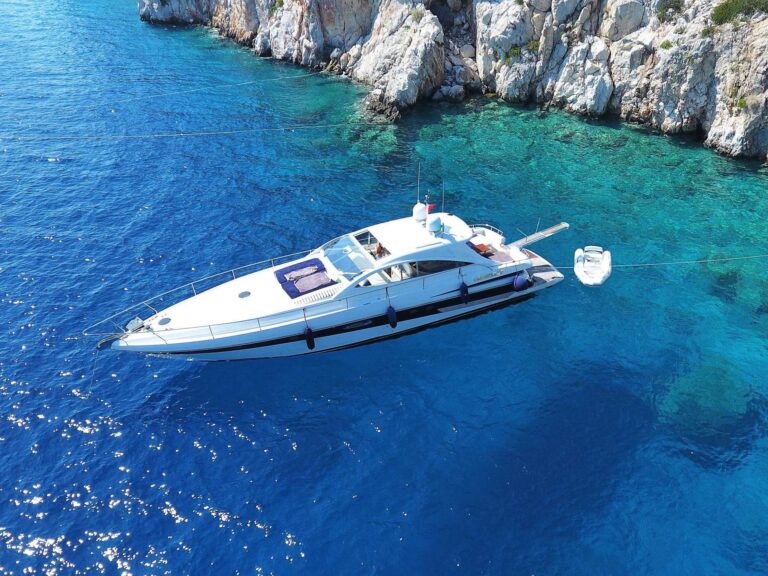 Motor yacht AXION