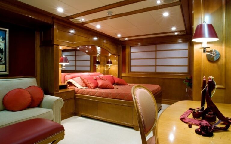 Cabin On Board Yacht INSIGNIA