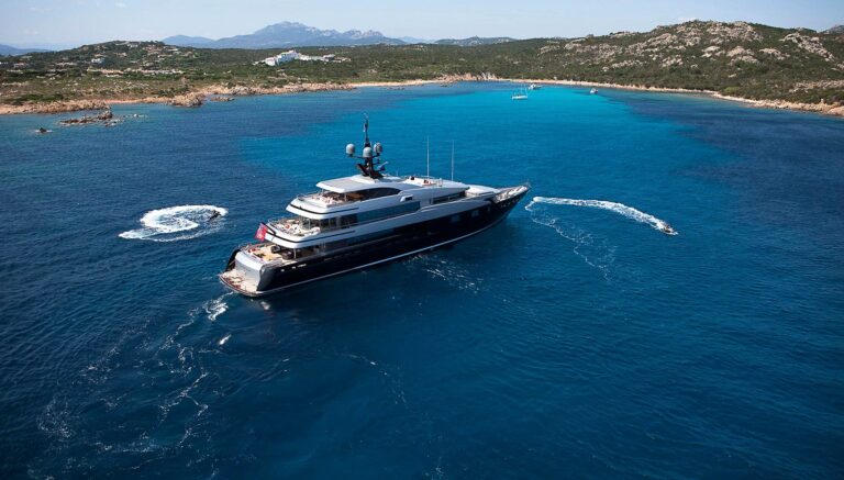60m CMN Superyacht