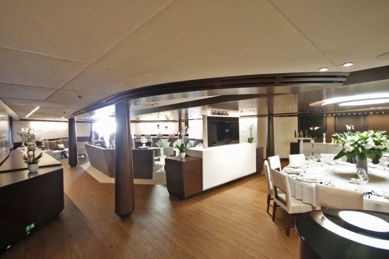 The 60m Yacht KATINA