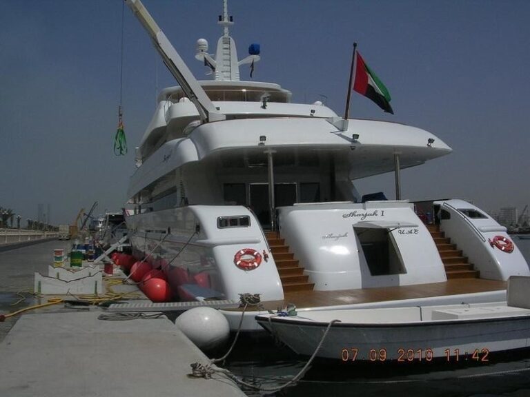 Riviera Yacht
