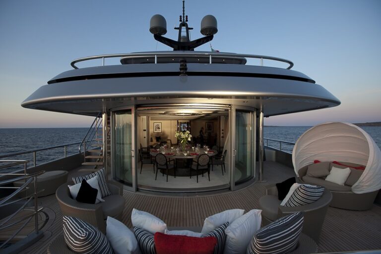 sundeck dining and exterior seating