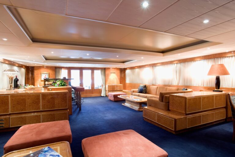 The 65m Yacht YAAKUN