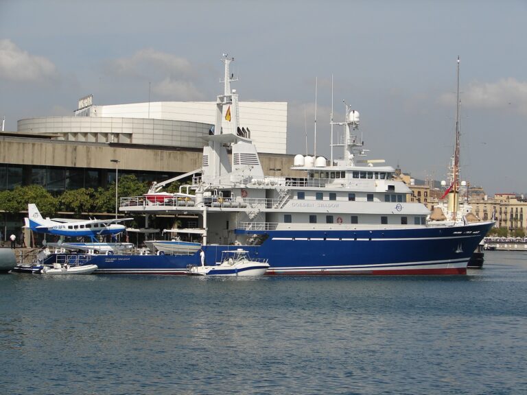 The 67m Yacht GOLDEN SHADOW