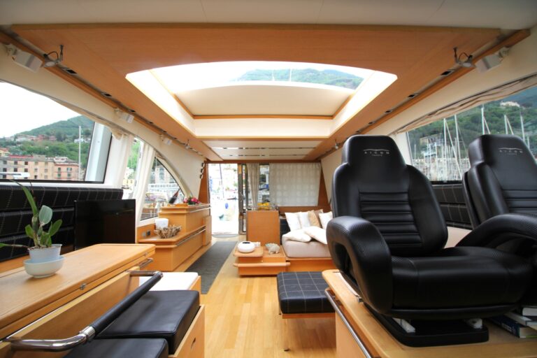 Salon view aft