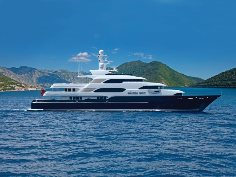 The 70m Yacht MARTHA ANN