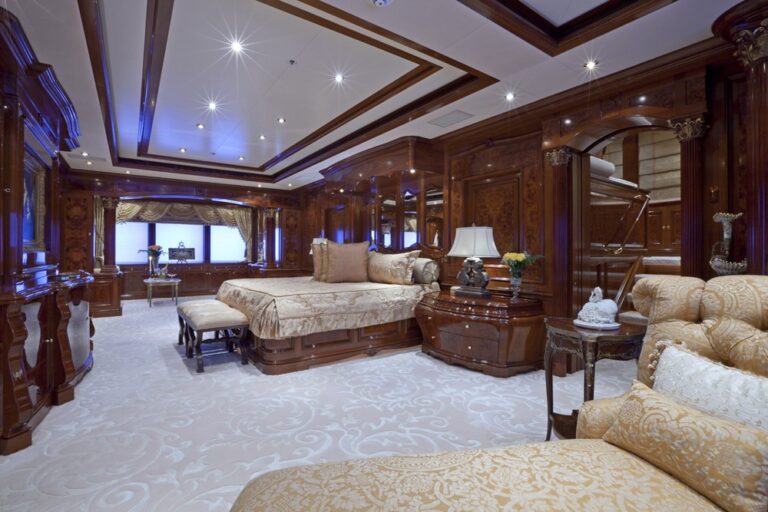 The 70m Yacht MARTHA ANN