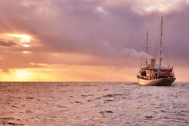 71m Classic Luxury Motor Yacht