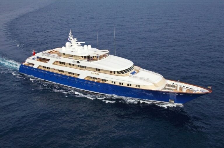 Profile Aspect: Yacht LAUREL's Cruising Image