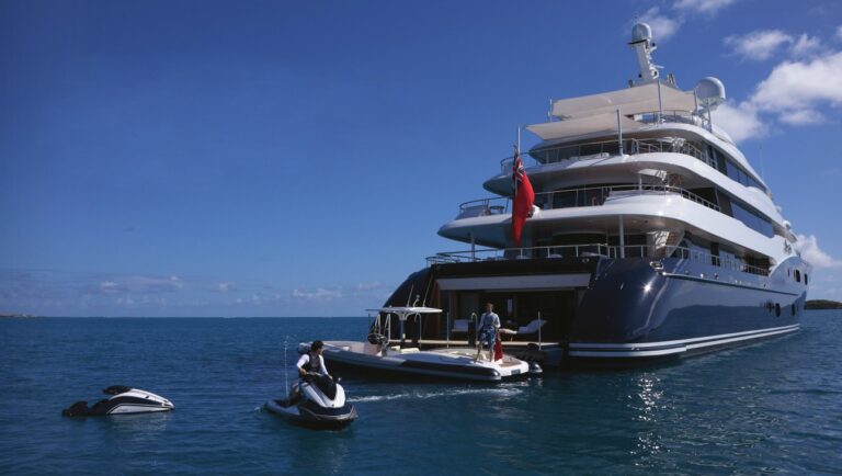 The 78m Yacht AMARYLLIS
