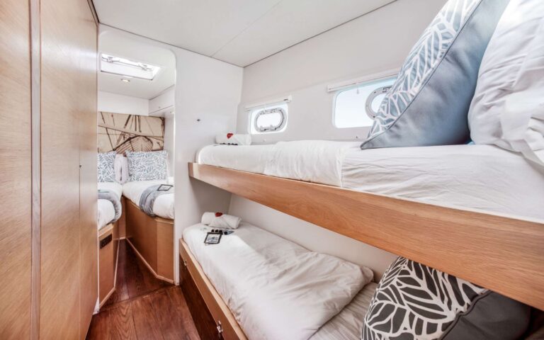 Guest bunk cabin
