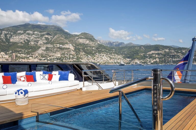 95M LURSSEN MEGA YACHT - Pool