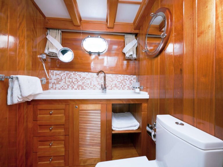 Ensuite
