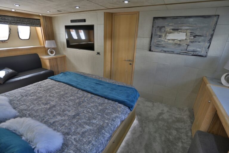 Master suite