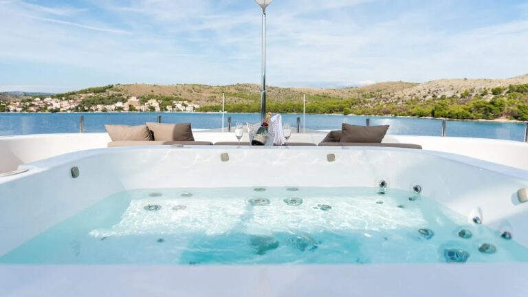 AFRICA I Exterior - Jacuzzi