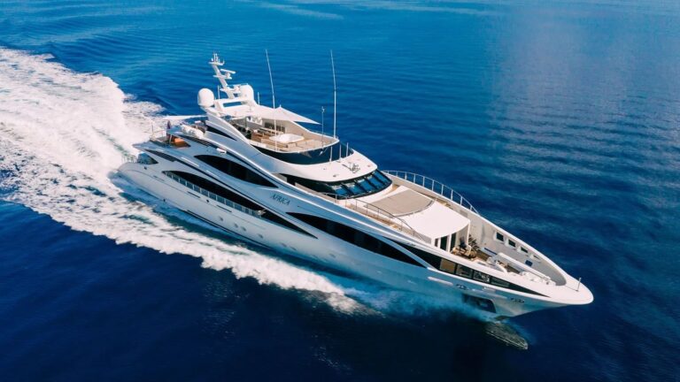 AFRICA I Exterior - Cruising