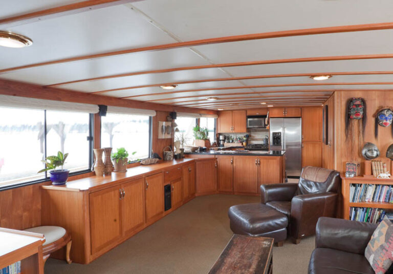ALASKAN STORY salon and galley