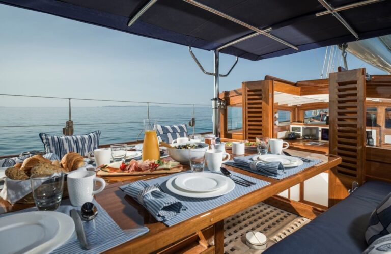 Exterior Dining Area
