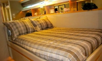 ANDIAMO 76 Lazzara -  Guest Cabin