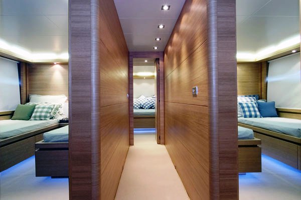 ARMENI -  Hallway