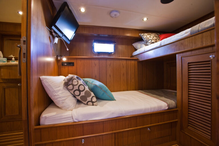 AROONA Guest cabin