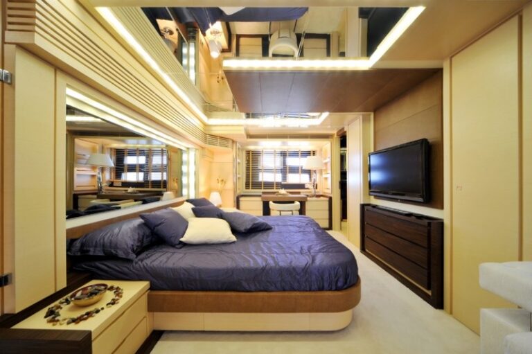 ASTRO - Master cabin
