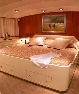 AVA - Master Suite