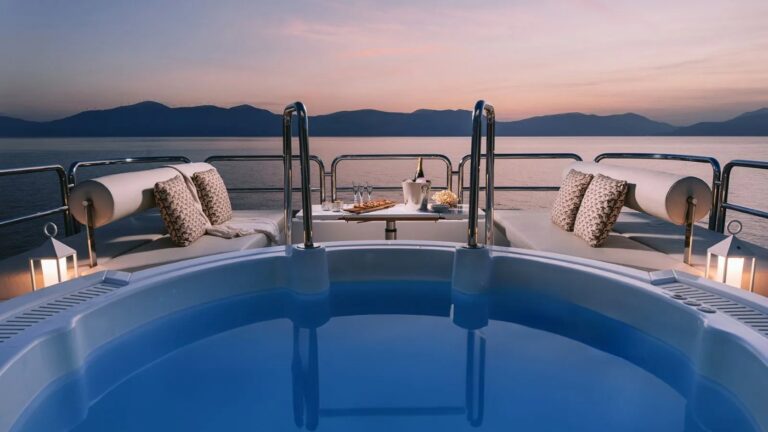 Exterior Sunbathing Area