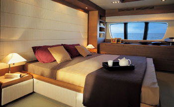 AZIMUT 98 - Master Cabin
