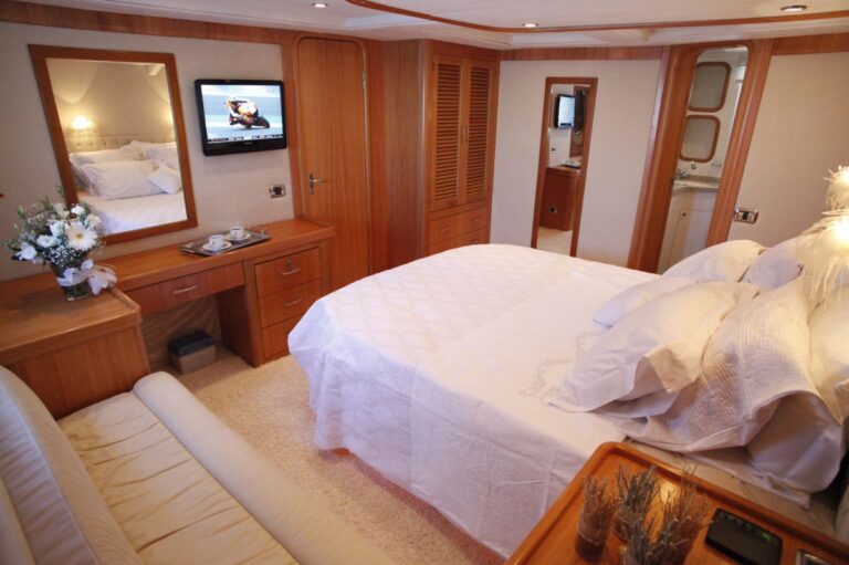 Double Cabin