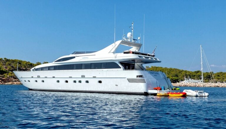 Admiral 32 - Sistership