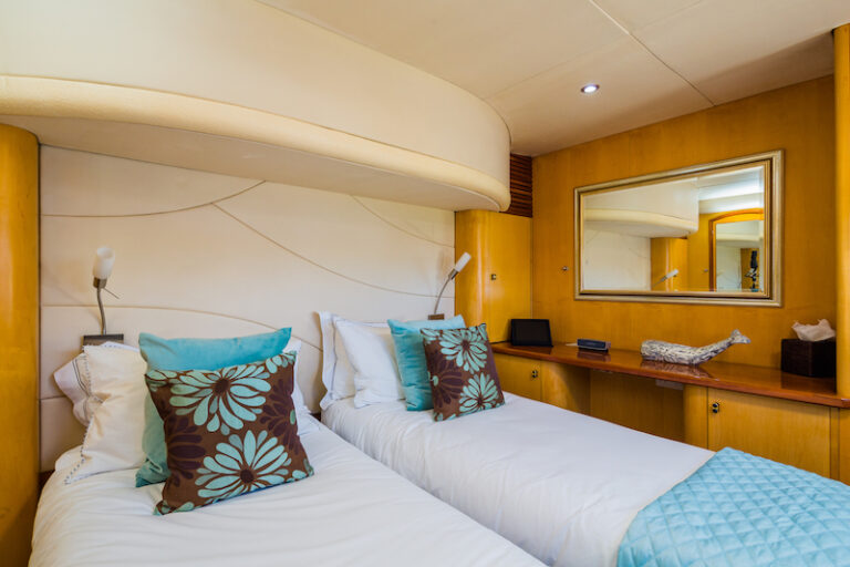 Akasha - Convertible Twin Cabin