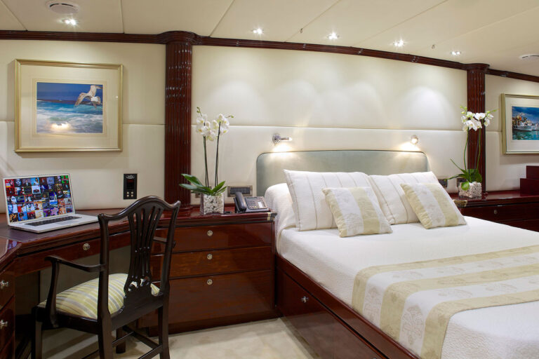 Charter yacht ALLURE A