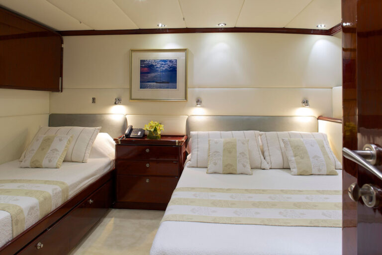 Charter yacht ALLURE A