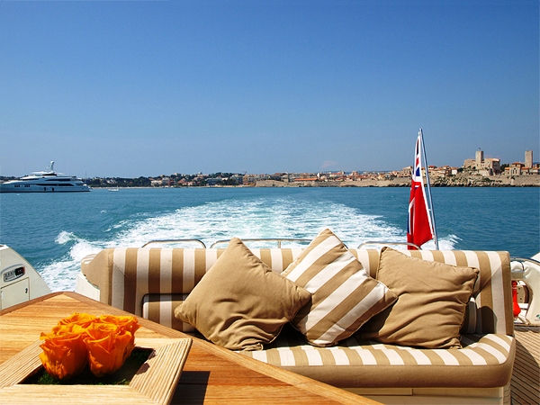 Amadeus - Aft Seating
