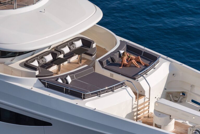 Amels 180 Mediterranean - Foreward Sundeck Sunpads & Sunbathig