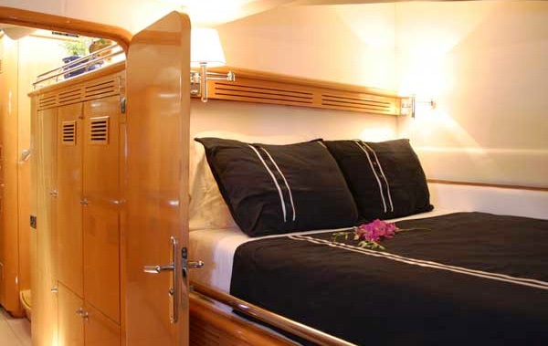 Angel Glow Forward Cabin