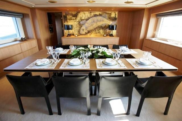 Arethusa - Dining