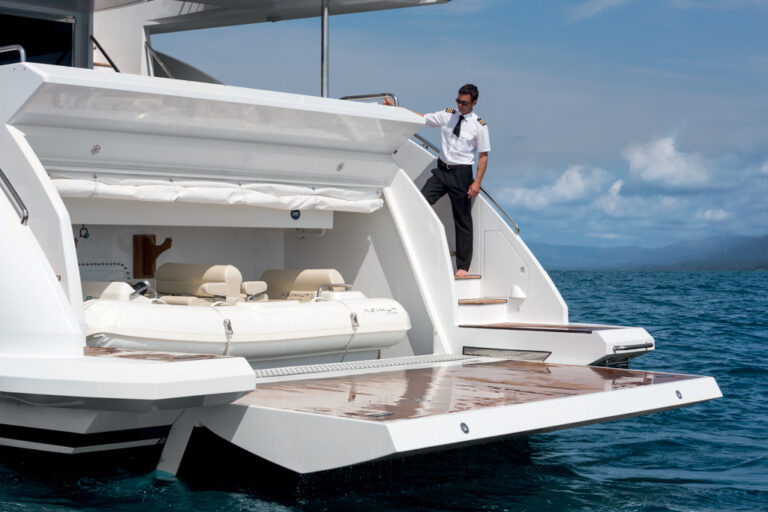 Azimut Grande 95RPH Yacht - Garage