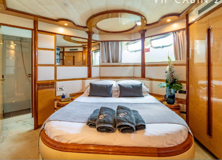 Double Cabin