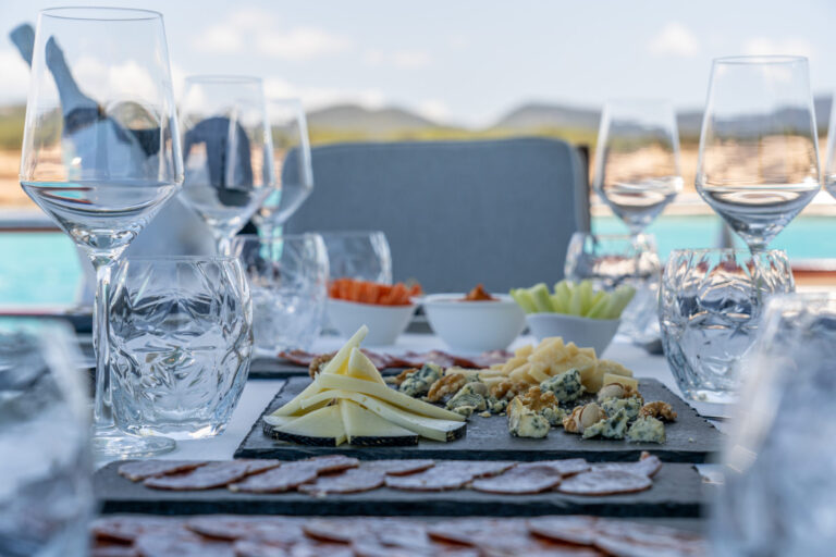 Dining Table Detail