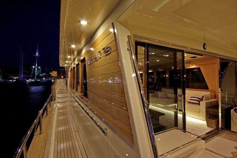 BANDIDO Port side deck