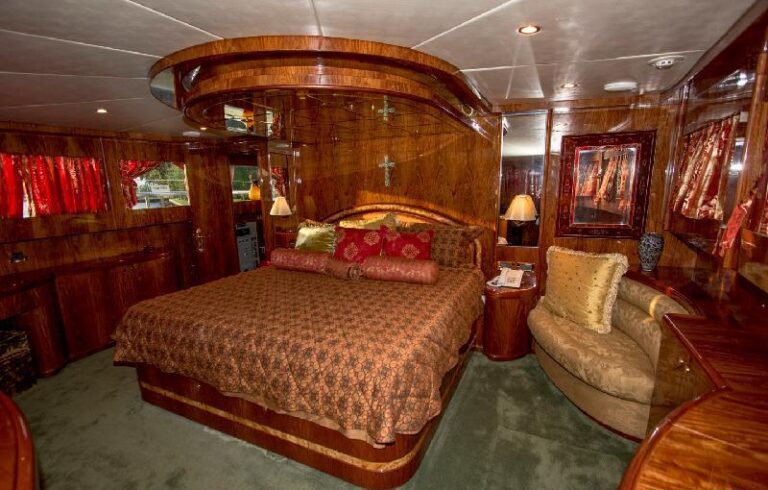 BELLA DONNA II - Master Cabin